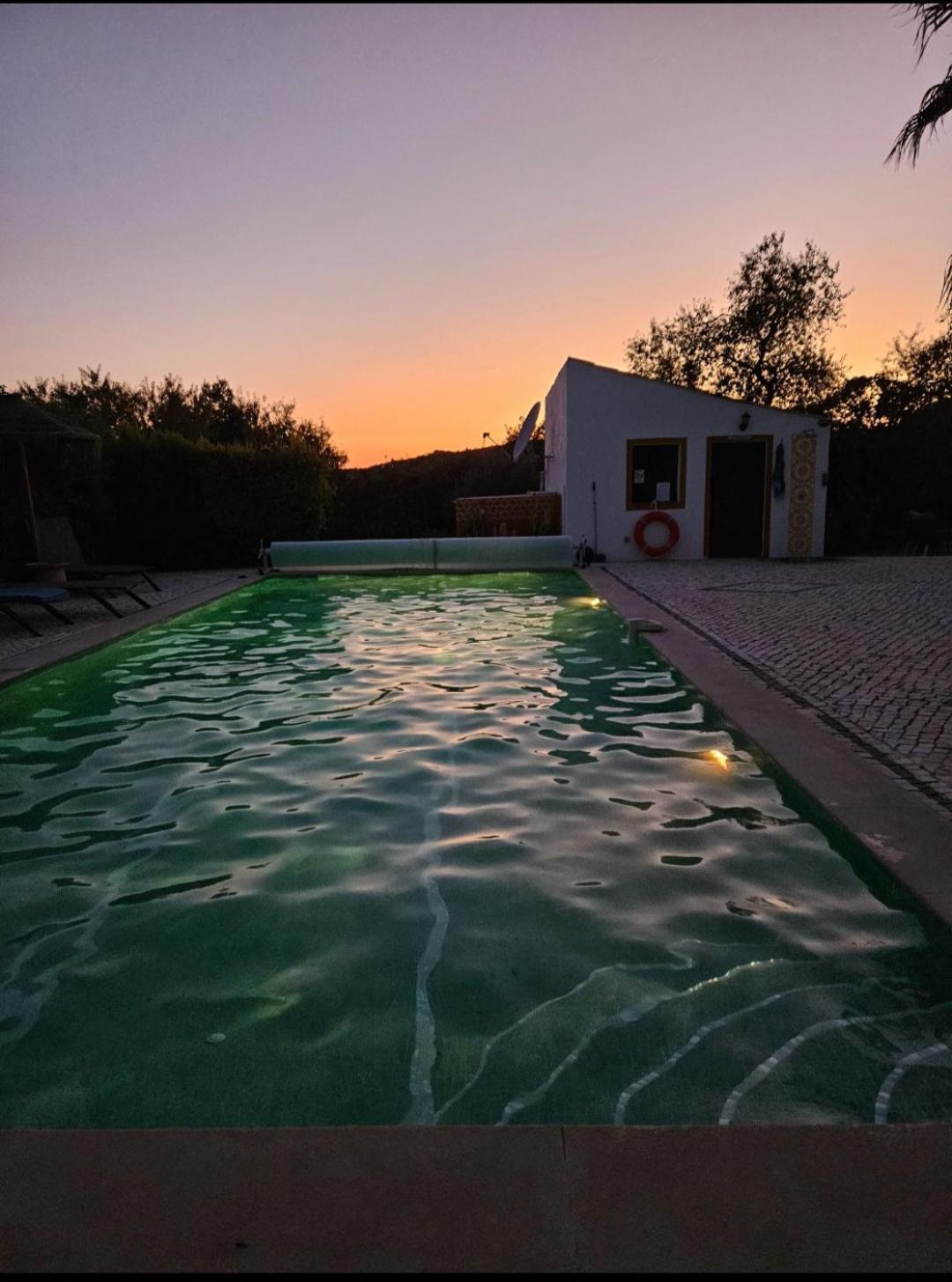 Casa Aventura Hotell Boliqueime Exteriör bild